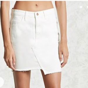 ☁️Forever 21 White Midi Jean Skirt☁️
